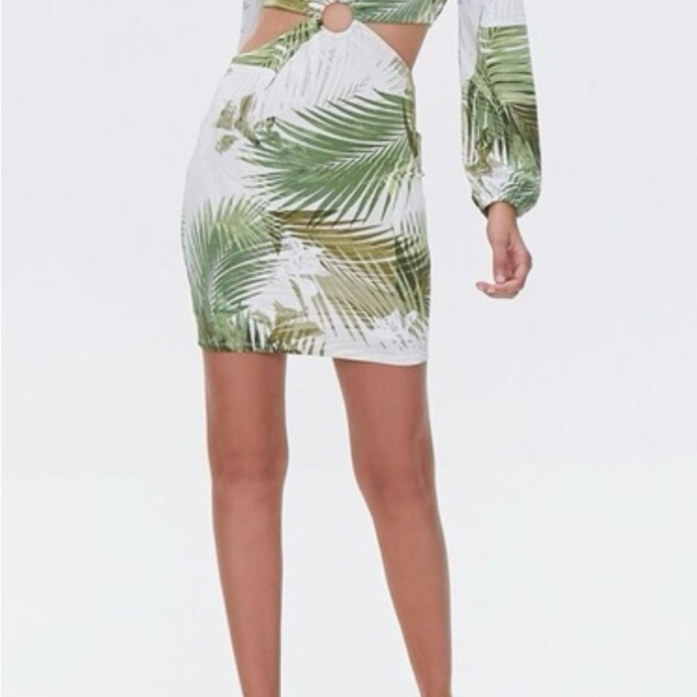 Forever 21 Green Palm Print Long Sleeve Dress